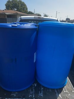 Plastic barrels 55 gallons FOOD GRADE  Tambos De Plástico Food Grade  55 Gal  $9.00 each