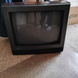 Old Vintage TV Looked Up On Line Going For Over 800 