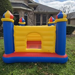 Brand new bounce house for small children