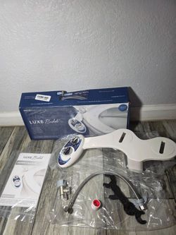 LUXE Bidet NEO 120 - Bidet Attachment for Toilet Seat, Blue
Non-Electric, Single Nozzle, Self-Cleaning, Adjustable Water Pressure, Rear Wash