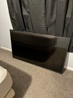 60” VIZIO TV (Smart TV)