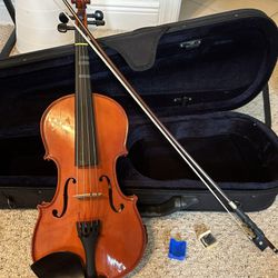 full size violin and horsehair bow
