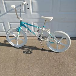 '86 Raleigh Shock Complete Bike