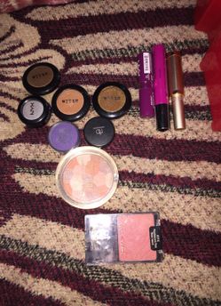 Makeup bundle