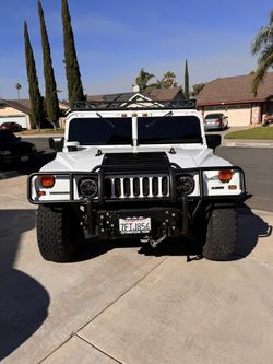 HUMMER H1 