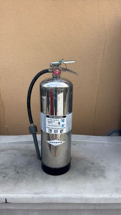 Water Gun Super Soaker Fire Extinguisher