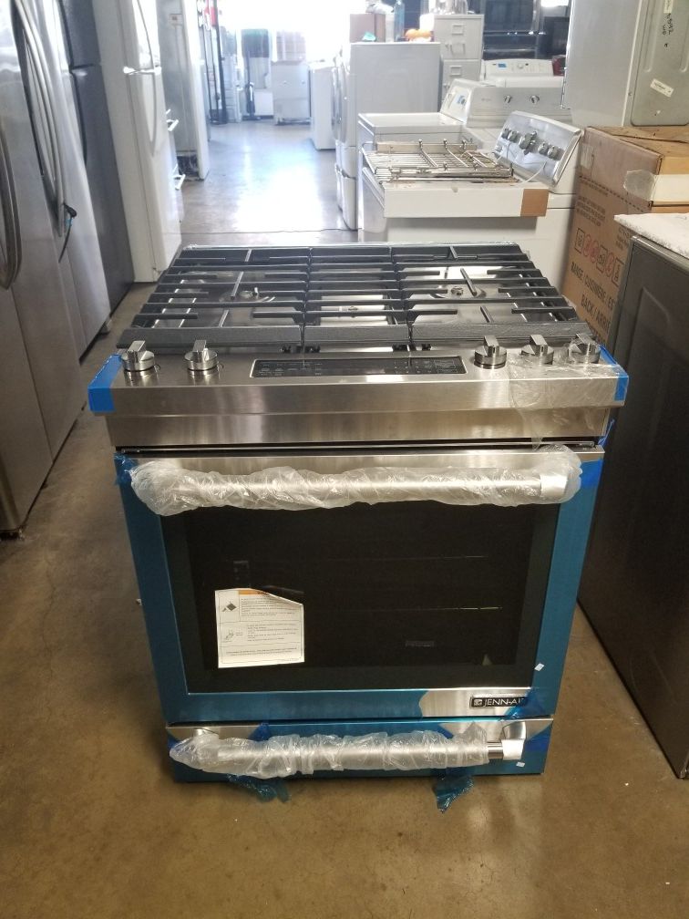 New 30 inch slide in Jenn air all gas slide in gas range stainles steel. new no damage for Sale