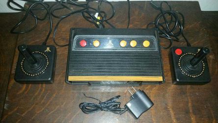 ATARI FLASHBACK CONSOLE w/Built in Games