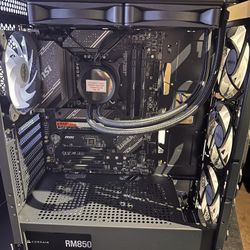PC GAMING COMPUTER 
