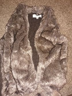 Fur vest xl and fur shoes sz 10