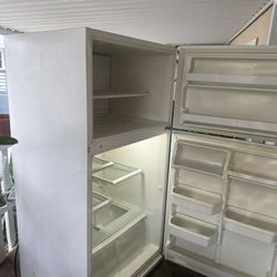 EXELENTE Refrigerador Whirlpool Grande Trabaja EXELENTE 15 Días De Garantía Lo Tengo En El Centro $180
