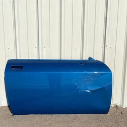 2015 2016 2017 2018 2019 2020 2021 2022 2023 Dodge Challenger Right Door - Puerta Derecha