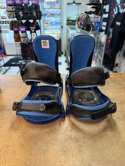 Burton medium snowboard bindings certified with warranty located at Sin city snowboards