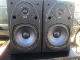 Polk Audio Bookshelf Speakers With Wall Mounts