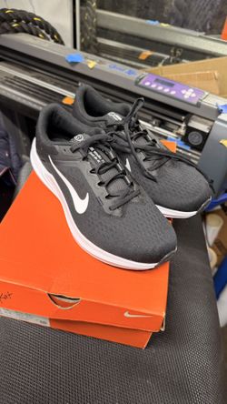 Nike Air winflo Women’s Size 10 Men’s Size 8.5