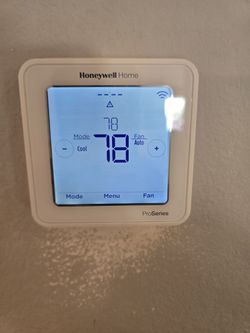 Honeywell ProSeries thermostat
