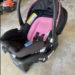 Graco Snugride 35 Lite Infant Car Seat