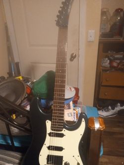 80's  Korean super strat emg pickups, kahler trem, lock nut, made by stage guitars Arlington Texas  cs 427 model 225 cash