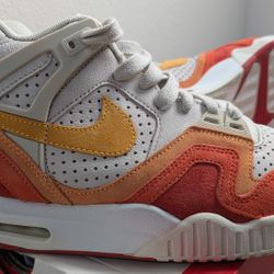 Nike Air Tech Challenge II
Light Bone Laser Orange / Men's Size 10.5