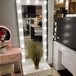 Stand Mirror With One Drawer NEW