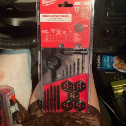Milwaukee Tap And Die Set 