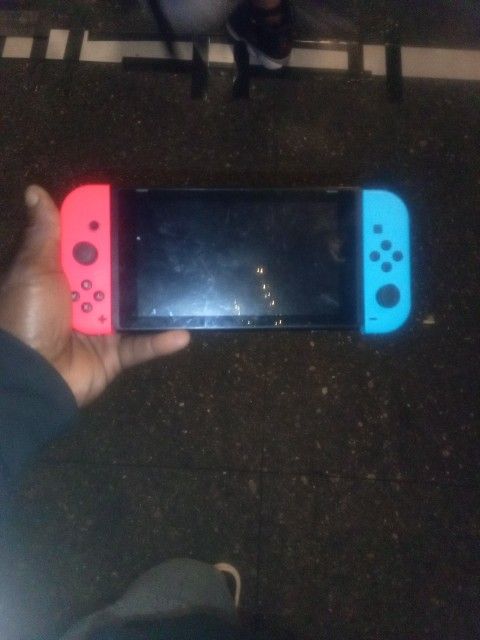 Nintendo Switch 
