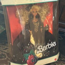 Barbie Happy Holidays 1991