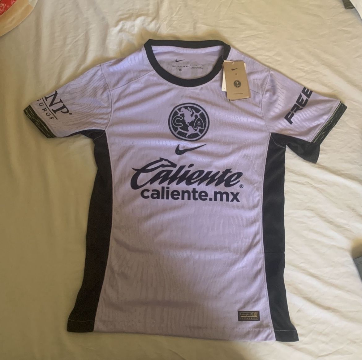 💜 CLUB AMÉRICA JERSEY – SIZE SMALL 💜