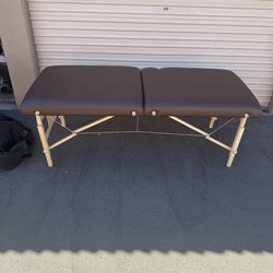 Earthlite Alumnus Massage Table - great for massage therapists and aestheticians