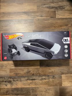 Hotwheels Cybertruck Cyberquad