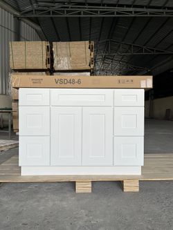 New LXW White Shaker Vanity Base - 48 in | VSD48-6