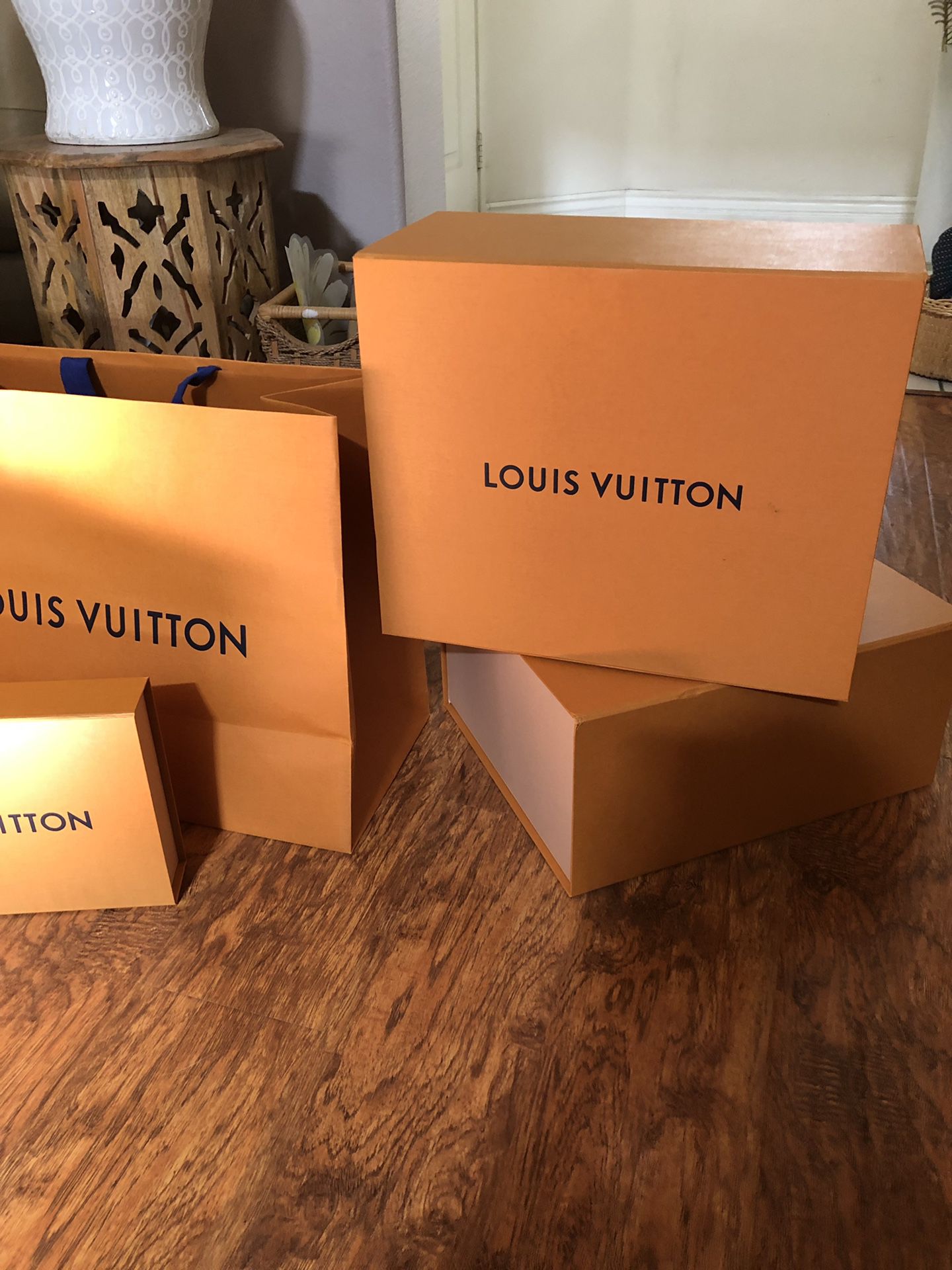 Louis Vuitton Boxes big sizes
