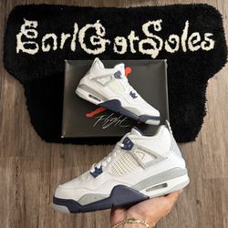 Jordan 4 midnight navy size 5.5y