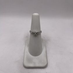 14kt Gold Diamond Engagement Style Ring 