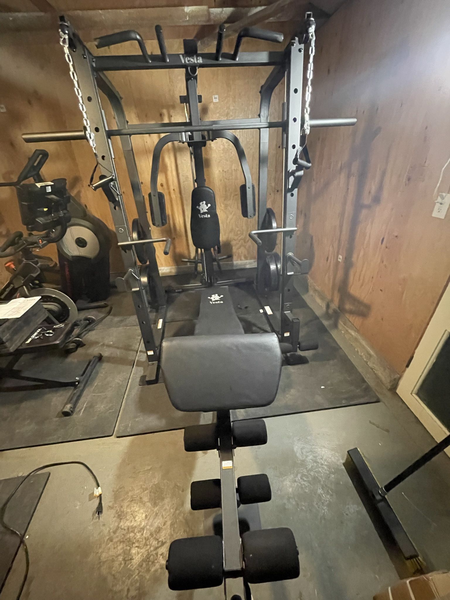 Vesta Fitness Smith Machine 1001 w/Bench Attachment | 245lb Cast Iron Olympic Weights | 7ft Olympic Bar | Fitness | Gym Equipment | FREE DELIVERY 🚚