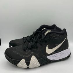 Nike Kyrie 4 size 9.5 Good Condition Shoot Me A Offer