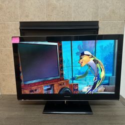 31 Inch Panasonic Flat Screen TV