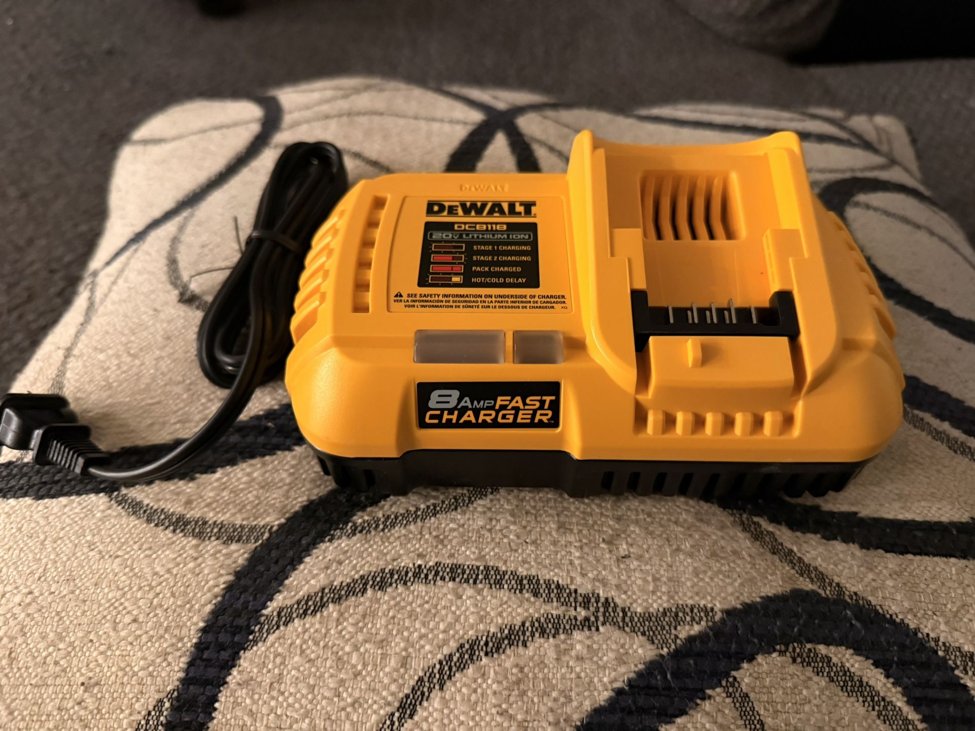 Dewalt Fast Charger