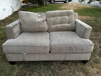 Free love seat