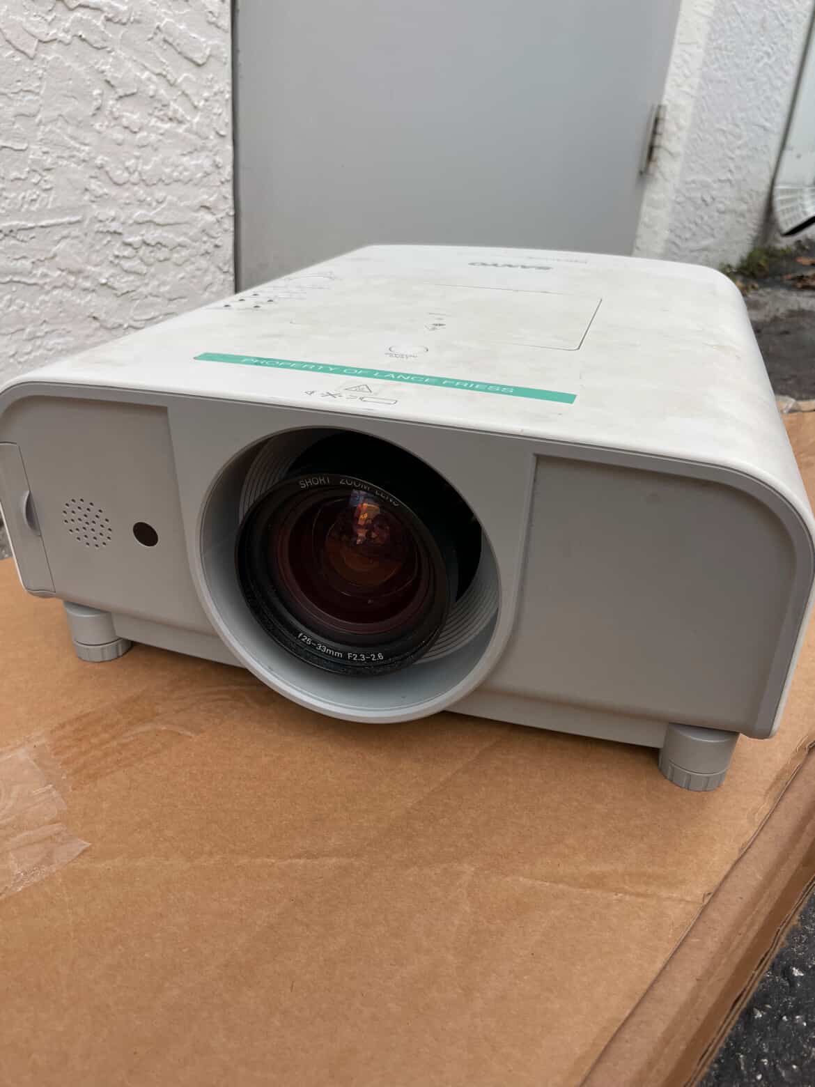 Sanyo PLC-XT25L 4,500 Lumens Conference Room