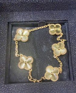 VCA Bracelet