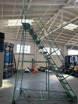 Rolling Step Ladders