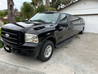 2005 Ford Excursion Krystal Stretch Black Limo
