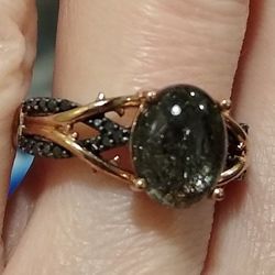 Beautiful New In Box 10k Rose Gold Disney Enchanted Ring 💍!