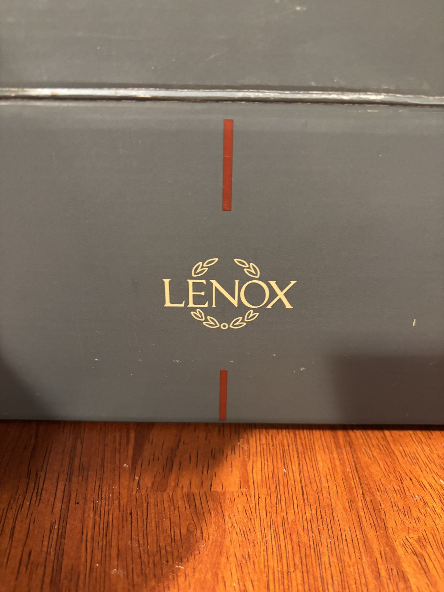 Lenox Gold Courtyard Bone China - 40 Piece Setting