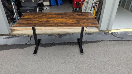 Standing desk