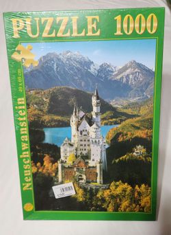 NEW Sealed 1000 Piece Foreign Castle Puzzle