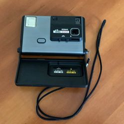 Vintage Kodak Disc Camera 6100 with 2 discs