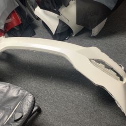 2016 - 2018 Honda Pilot Front Bumper Cover OEM 71101-TG7-A000
