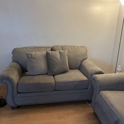 Used Sofas For Your House Or Office Space 